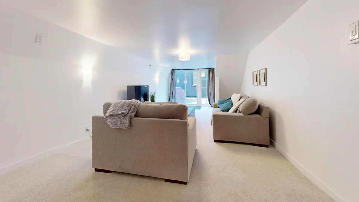 Property photo 11 of 40